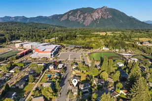 8734 Falls Ave SE, Snoqualmie, WA 98065 - Photo 31