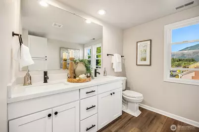 8734 Falls Avenue SE, Snoqualmie, WA 98065 - Photo 17