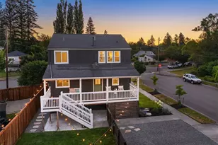 8734 Falls Ave SE, Snoqualmie, WA 98065 - Photo 3