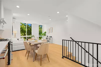 955 N 35th Street, Seattle, WA 98103 - Photo 13