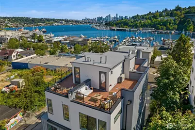 955 N 35th Street, Seattle, WA 98103 - Photo 1