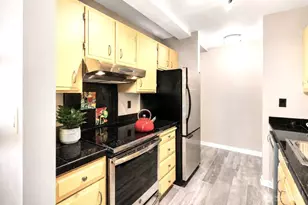75 E Lynn St, Seattle, WA 98102 - Photo 15