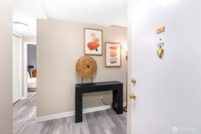 75 E Lynn Street #B, Seattle, WA 98102 - Photo 17