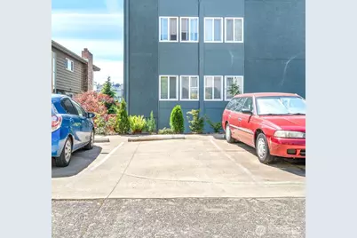 75 E Lynn Street #B, Seattle, WA 98102 - Photo 3