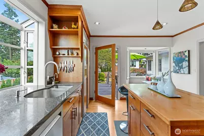 916 18th Avenue W, Kirkland, WA 98033 - Photo 17