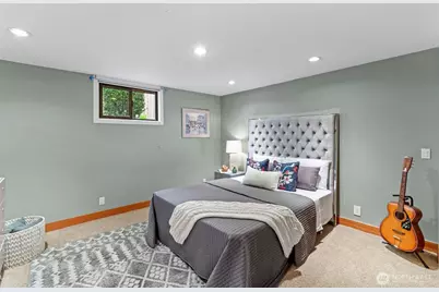 916 18th Avenue W, Kirkland, WA 98033 - Photo 33