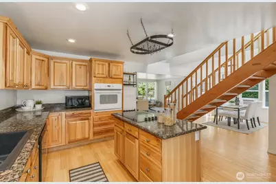 6827 Lakewood Road, Stanwood, WA 98292 - Photo 9