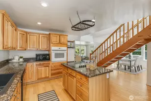 6827 Lakewood Rd, Stanwood, WA 98292 - Photo 9