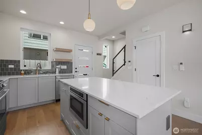 1129 NW 61st #B, Seattle, WA 98107 - Photo 7