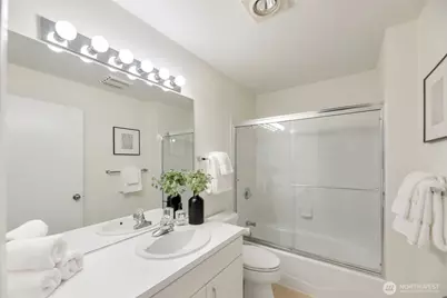 2000 W Barrett Street #205, Seattle, WA 98199 - Photo 15