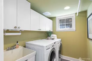 431 Smith St, Seattle, WA 98109 - Photo 21