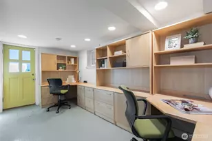 431 Smith St, Seattle, WA 98109 - Photo 17