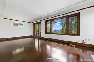 102 N 41st St, Seattle, WA 98103 - Photo 11
