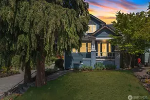 102 N 41st St, Seattle, WA 98103 - Photo 3