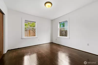 102 N 41st Street, Seattle, WA 98103 - Photo 17