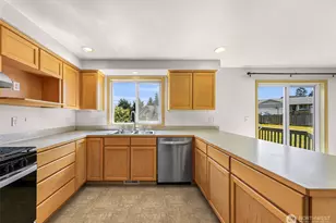 7104 281st Pl NW, Stanwood, WA 98292 - Photo 9