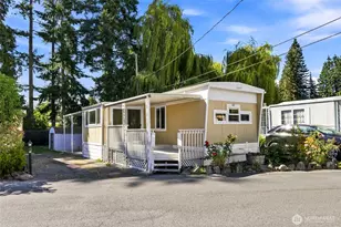 18501 52nd Ave W, Lynnwood, WA 98037 - Photo 1