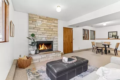 13604 SE 1st Street, Bellevue, WA 98005 - Photo 19