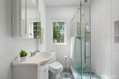 1047 NE 98th Street, Seattle, WA 98115 - Photo 13