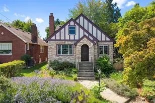 1047 NE 98th St, Seattle, WA 98115 - Photo 1