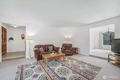 15255 206th Avenue SE, Renton, WA 98059 - Photo 5