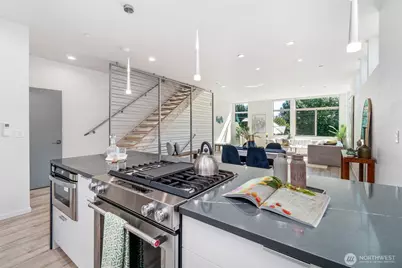 6747 15th Avenue NW, Seattle, WA 98117 - Photo 13