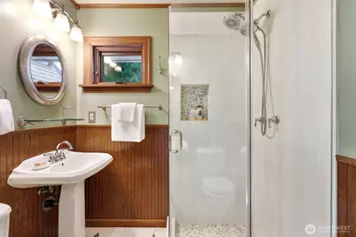 7515 Mary Avenue NW, Seattle, WA 98117 - Photo 17