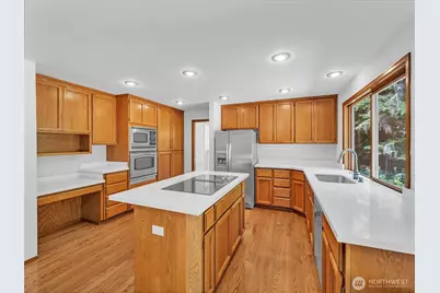 18630 NE 194th Street, Woodinville, WA 98077 - Photo 3