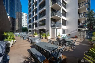 2100 3rd Ave, Seattle, WA 98121 - Photo 27