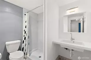 2100 3rd Ave, Seattle, WA 98121 - Photo 13