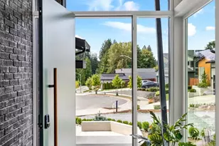 10052 NE 196th Pl, Bothell, WA 98011 - Photo 3