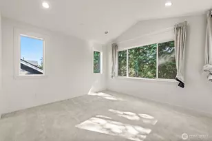 10215 135th Cir NE, Kirkland, WA 98033 - Photo 13