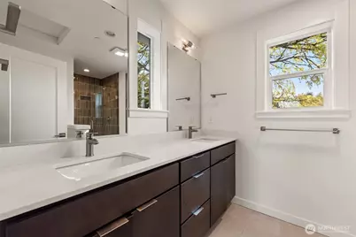 10215 135th Circle NE #28, Kirkland, WA 98033 - Photo 15