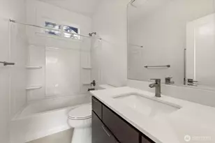 10215 135th Cir NE, Kirkland, WA 98033 - Photo 11