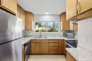 12004 101st Ave NE, Kirkland, WA 98034 - Photo 9