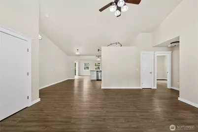 11306 211th Avenue Ct E, Bonney Lake, WA 98391 - Photo 3