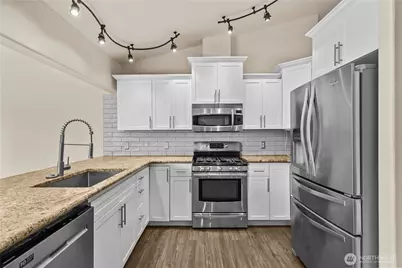 11306 211th Avenue Ct E, Bonney Lake, WA 98391 - Photo 7