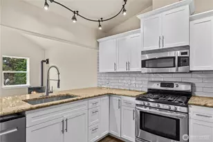 11306 211th Ave Ct E, Bonney Lake, WA 98391 - Photo 13
