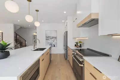 726 N 89th Street, Seattle, WA 98103 - Photo 19