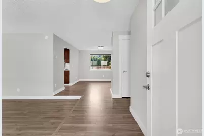 211 NW Loan Place, Vancouver, WA 98665 - Photo 5