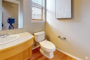 2528 Larchmount Dr NE, Issaquah, WA 98029 - Photo 9