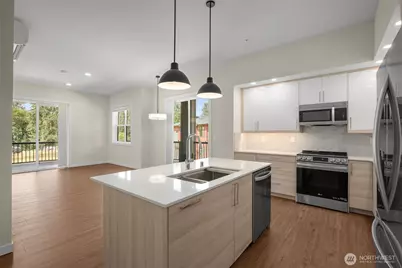 14509 Cedar Grove Road SE #E201, Issaquah, WA 98027 - Photo 3