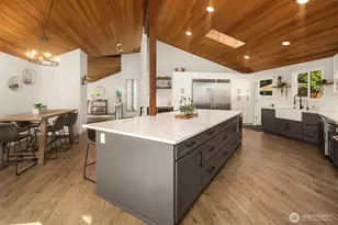 7017 165th Pl SW, Edmonds, WA 98026 - Photo 9