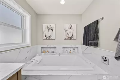 2712 57th Avenue SW, Seattle, WA 98116 - Photo 23
