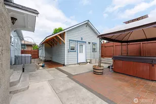 322 NE Kirby Ave, Castle Rock, WA 98611 - Photo 35