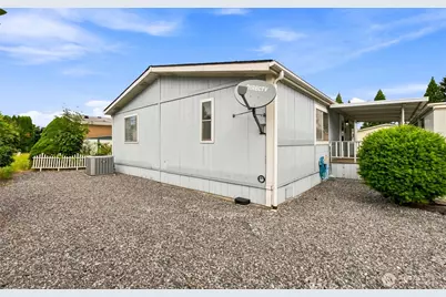 802 Cottonwood Drive, Enumclaw, WA 98022 - Photo 15