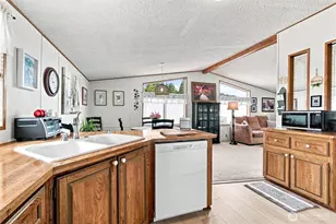 802 Cottonwood Dr, Enumclaw, WA 98022 - Photo 5