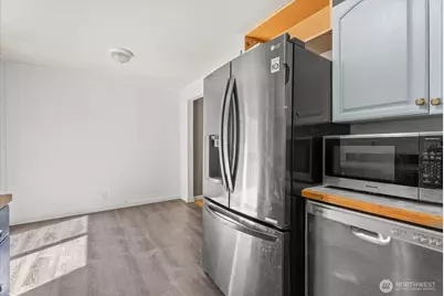18711 82nd Avenue NE, Kenmore, WA 98028 - Photo 11