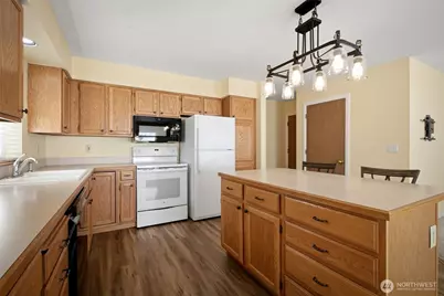 4935 Cherry Park Court, Yakima, WA 98908 - Photo 9