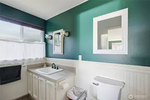 8101 McIntyre Ln NE, Bremerton, WA 98311 - Photo 21